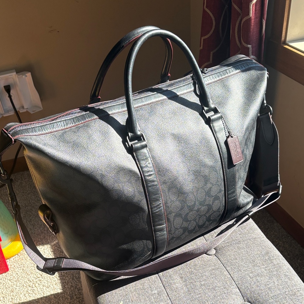 Authentic Coach Voyager Duffel Travel Bag w/ Strap Clean Interior